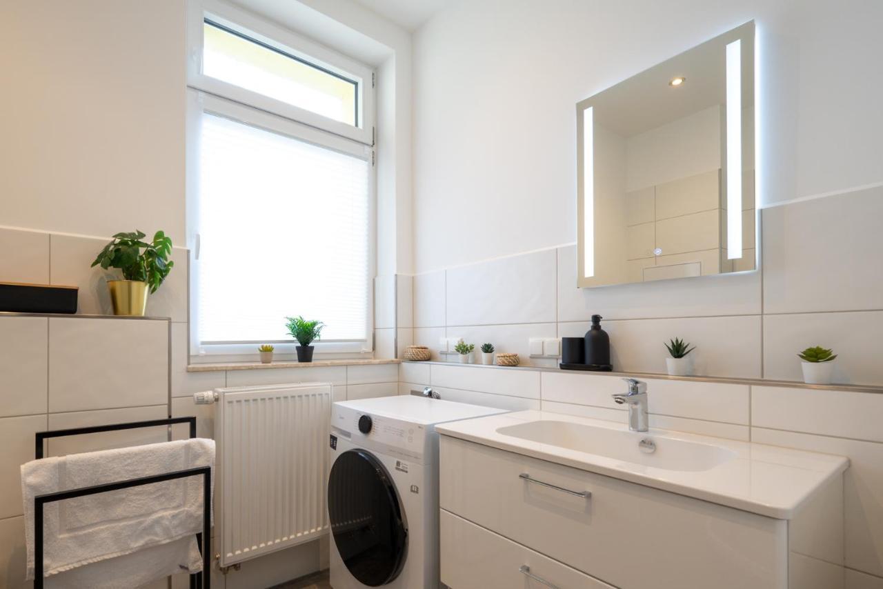 Maremar - Design Apartment - Luxus Boxspringbett - Zentral - Kueche - Arbeitsplatz - Highspeed Wlan Гера Екстериор снимка