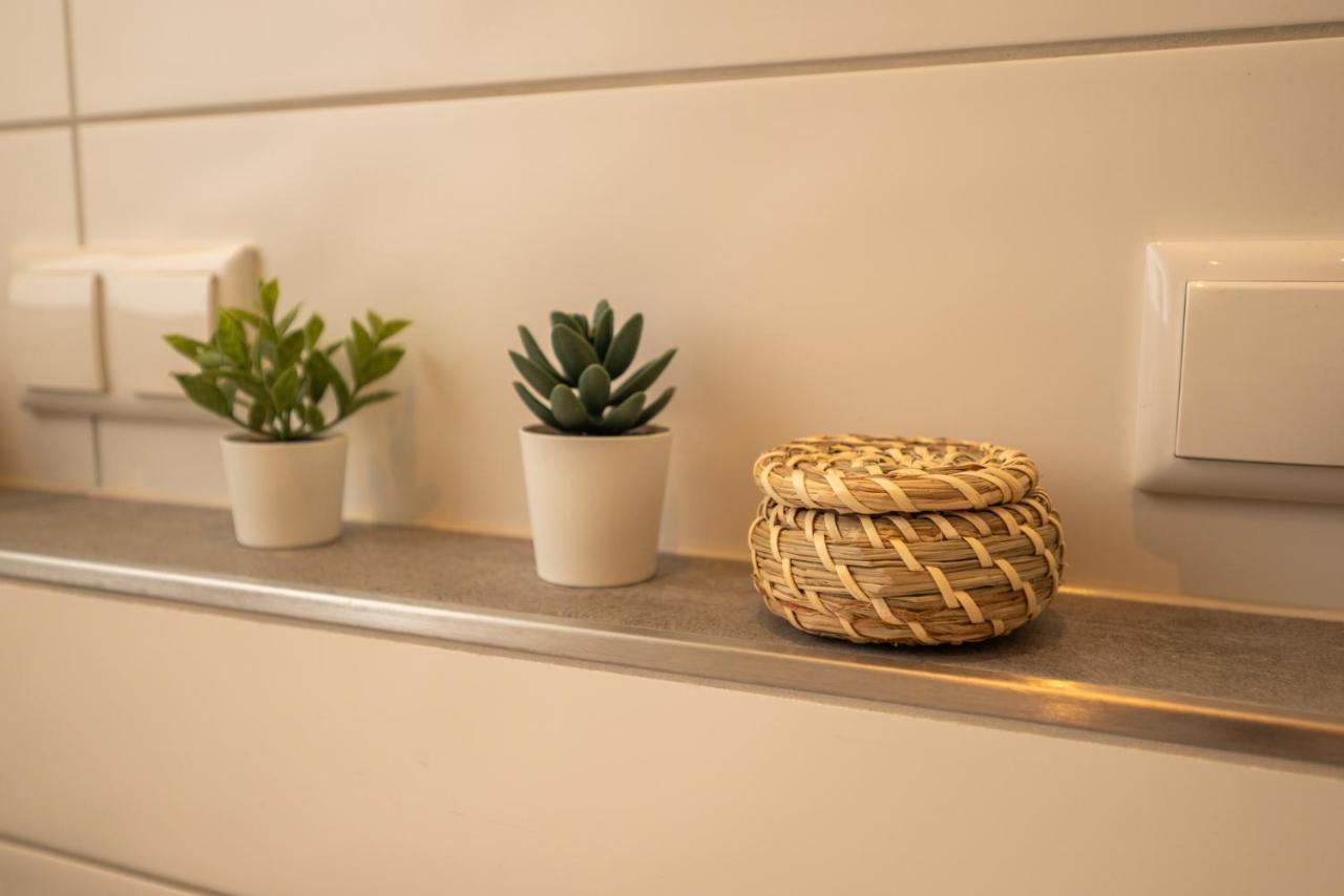 Maremar - Design Apartment - Luxus Boxspringbett - Zentral - Kueche - Arbeitsplatz - Highspeed Wlan Гера Екстериор снимка