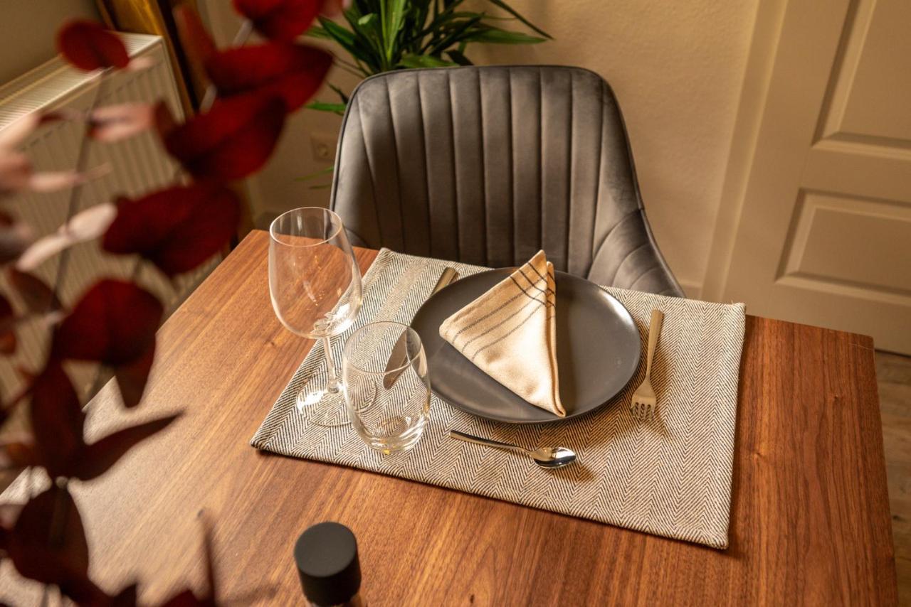 Maremar - Design Apartment - Luxus Boxspringbett - Zentral - Kueche - Arbeitsplatz - Highspeed Wlan Гера Екстериор снимка